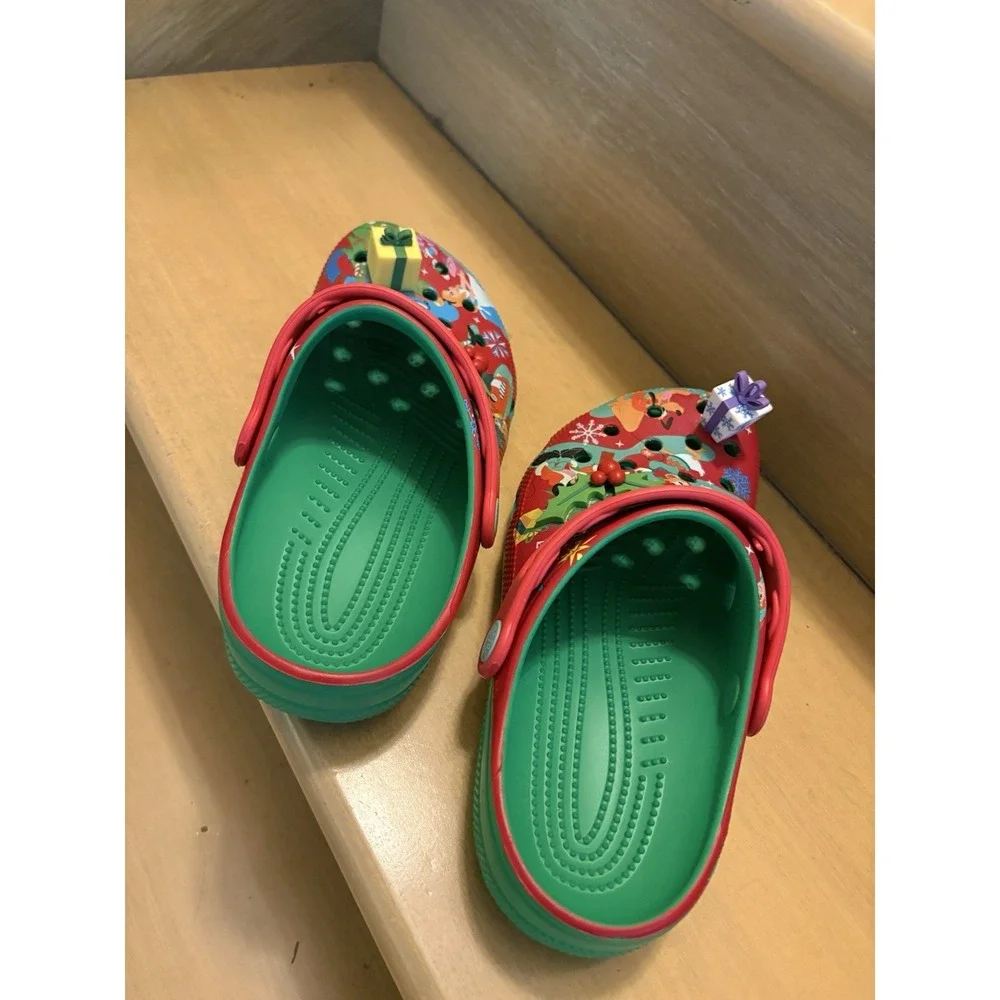 Disney Parks Mickey Mouse & Friends Holiday Christmas Crocs M5 W7 Winter 2023